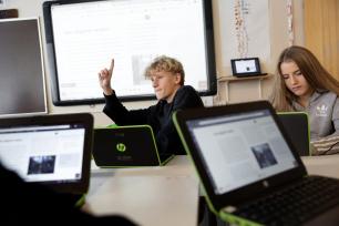 Elever undervises i Digital Dannelse